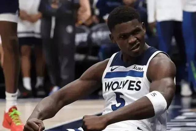 库里36分詹姆斯三双 美国男篮逆转胜塞尔维亚