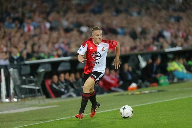 张镇麟34+7辽宁胜青岛 阿不都27分新疆胜福建