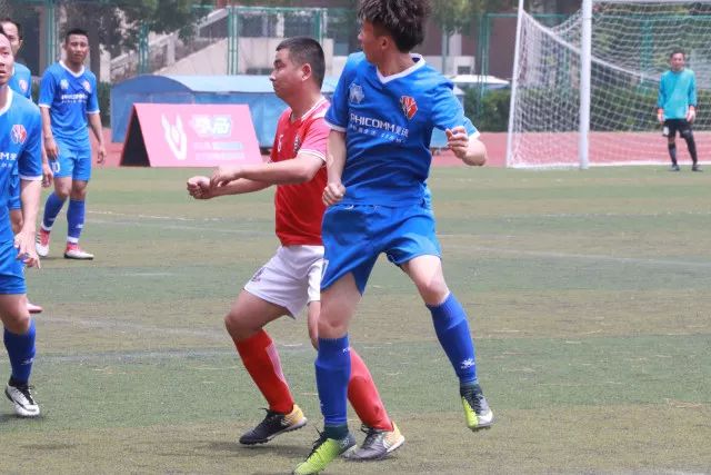 波士顿马拉松：肯尼亚选手包揽男女组冠军 双双实现卫冕